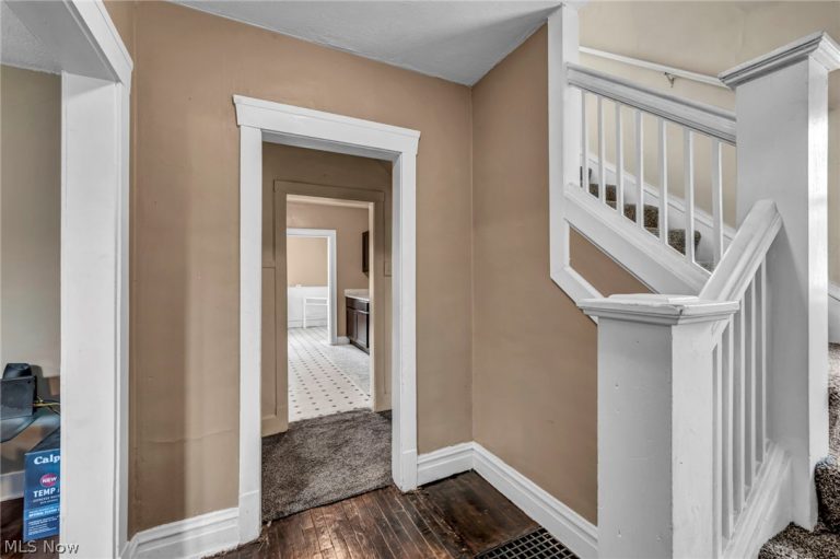 535 Brittain Road, Akron, OH - Photo 8