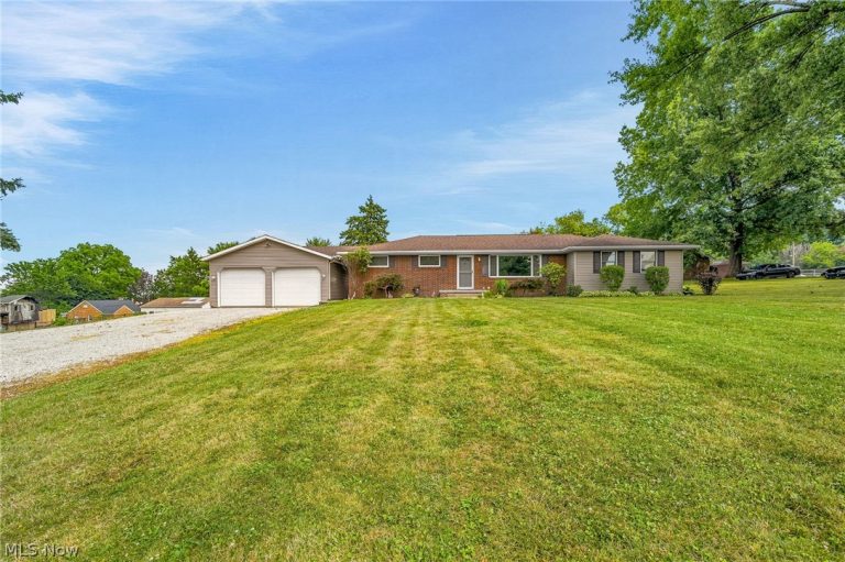 3140 Rusty Avenue, Canton, OH - Photo 2