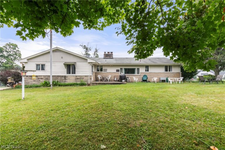 8060 Sigle Lane, Poland, OH - Photo 3