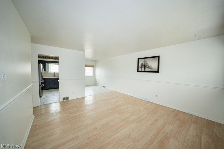 5728 Van Wert Avenue, Brook Park, OH - Photo 2