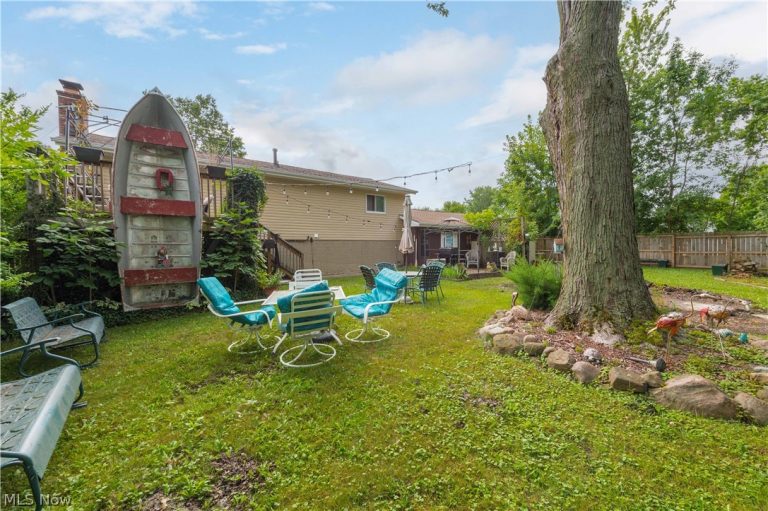 914 Stark Street, Sheffield Lake, OH - Photo 5