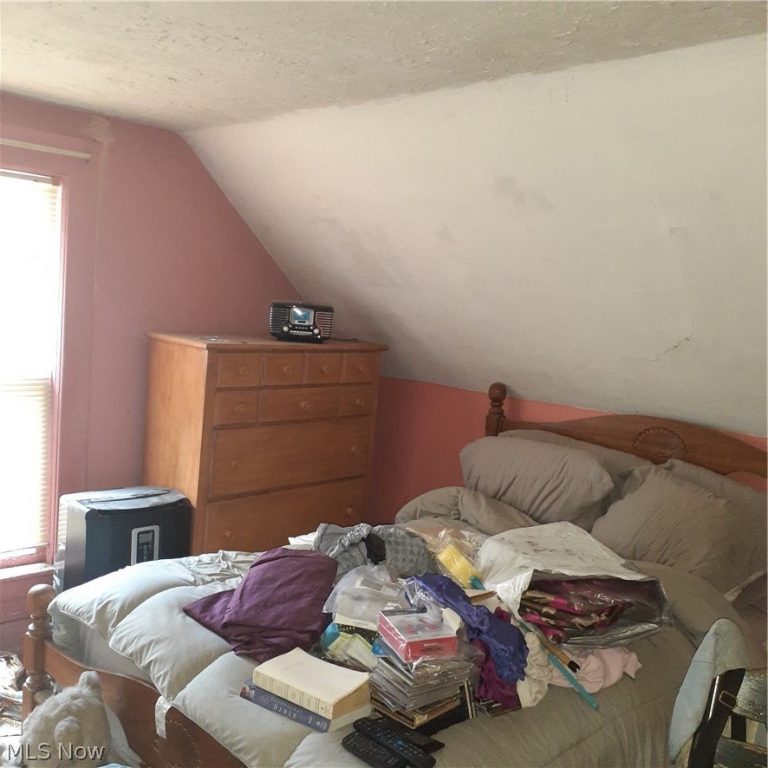 10004 Elk Avenue, Cleveland, OH - Photo 3