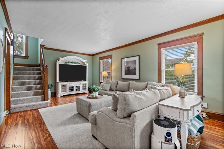 223 Glenwood Street, North Canton, OH - Photo 8