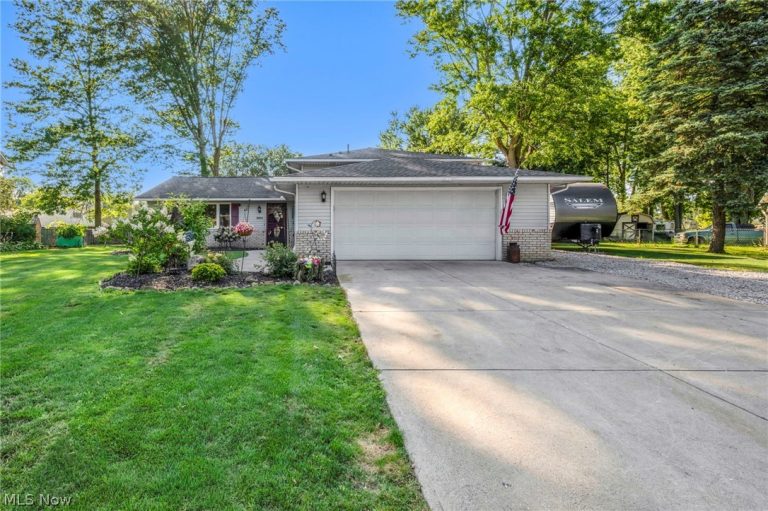 5872 Emerald Street, North Ridgeville, OH, 44039