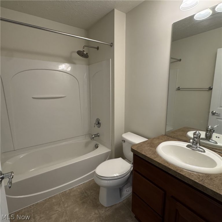 393 Caleb Drive, Akron, OH - Photo 8