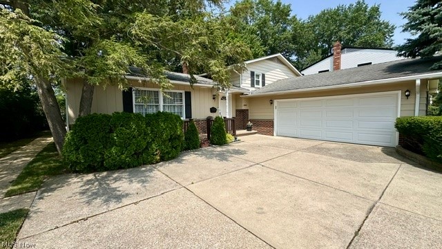 26888 Sweetbriar Drive, North Olmsted, OH - Photo 2