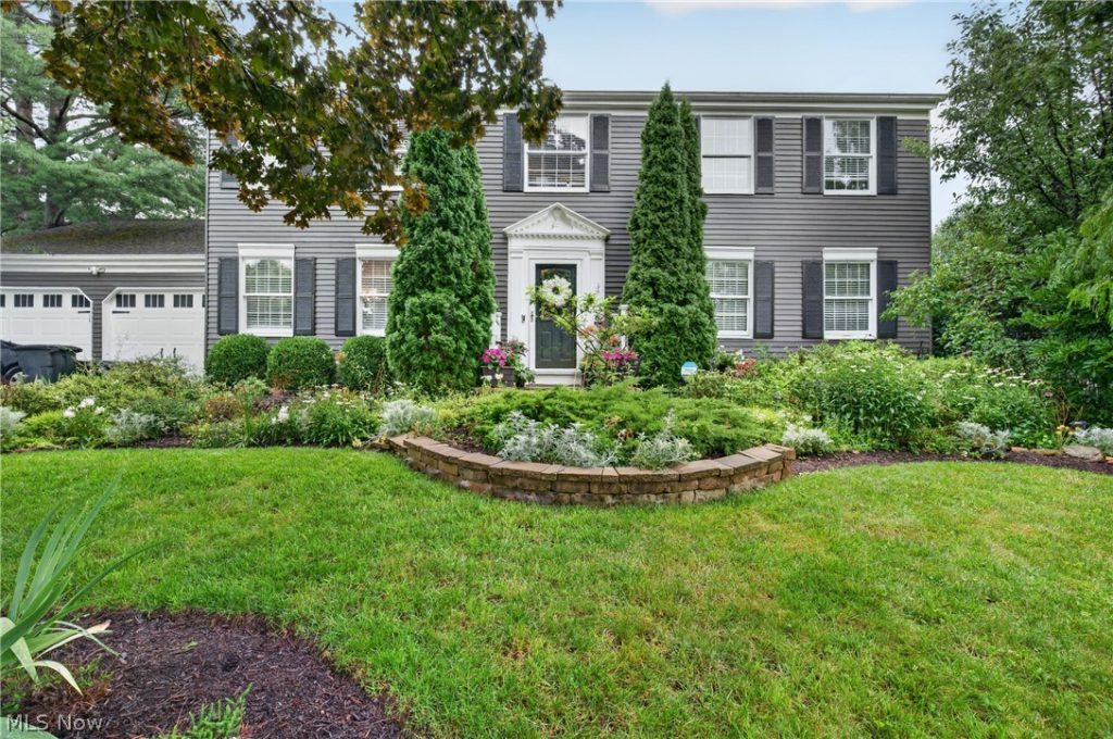988 White Oak Circle, Medina, OH