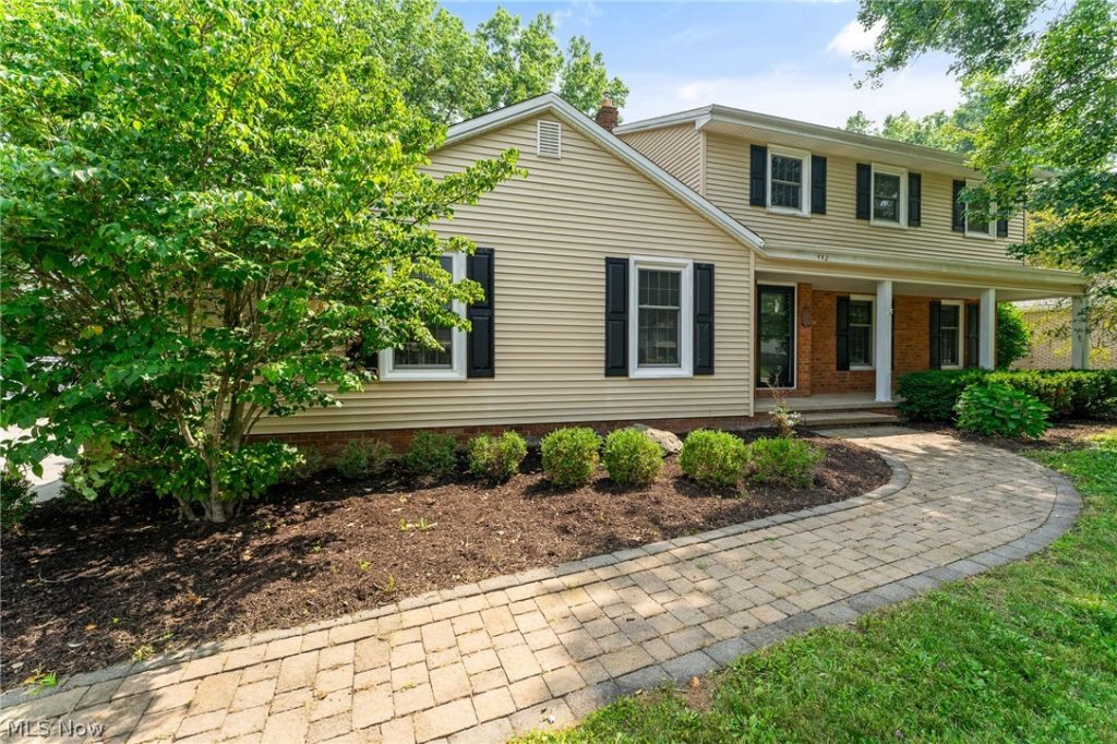 442 Briarcliff Drive, Canfield, OH
