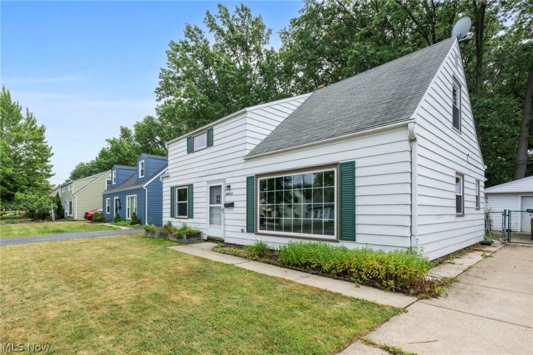 26850 Gary Avenue, Euclid, OH - Photo 2