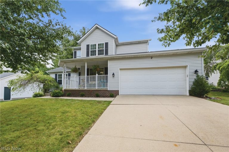 11041 Newbury Avenue, Uniontown, OH - Photo 3