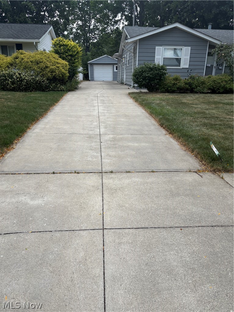 448 Chestnut Drive, Berea, OH - Photo 3