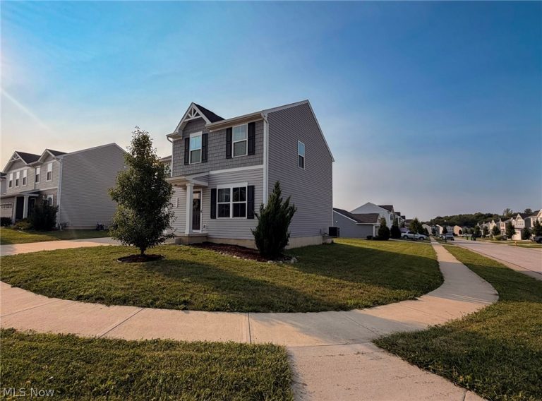 2677 Himelrigh Boulevard, Barberton, OH - Photo 3