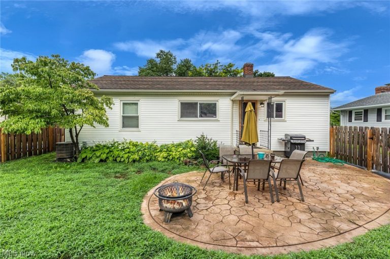 3659 232 Street, North Olmsted, OH - Photo 2