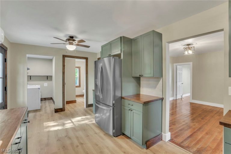 134 Mill Street, Senecaville, OH - Photo 4