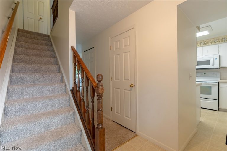 1856 Beechwood Avenue, North Canton, OH - Photo 4