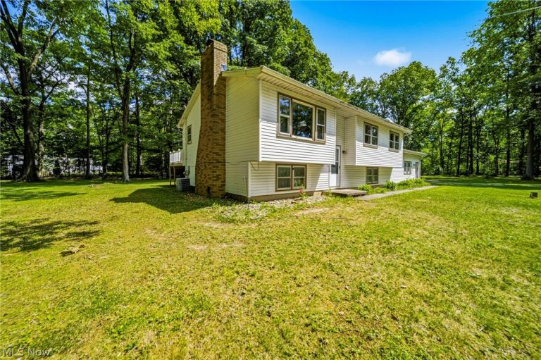 16320 Farley Road, Middlefield, OH - Photo 3