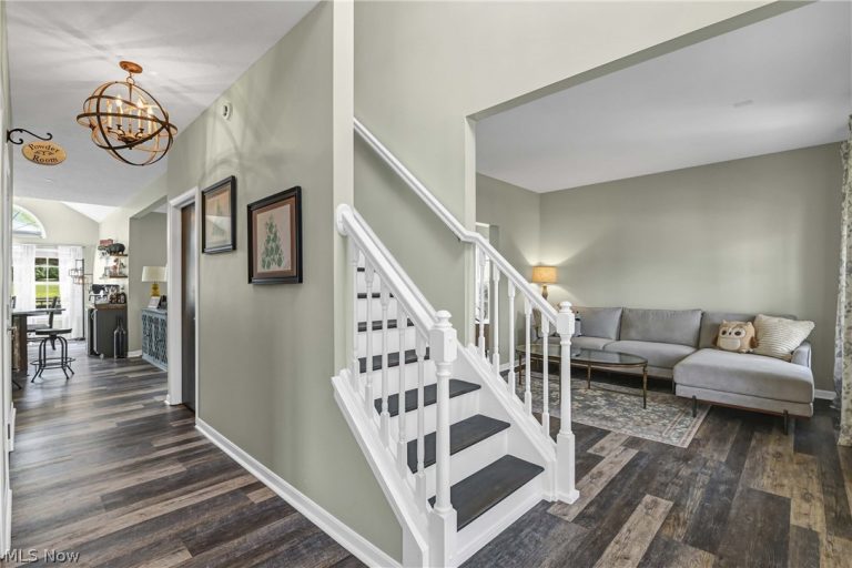 4075 Turnberry Drive, Medina, OH - Photo 8