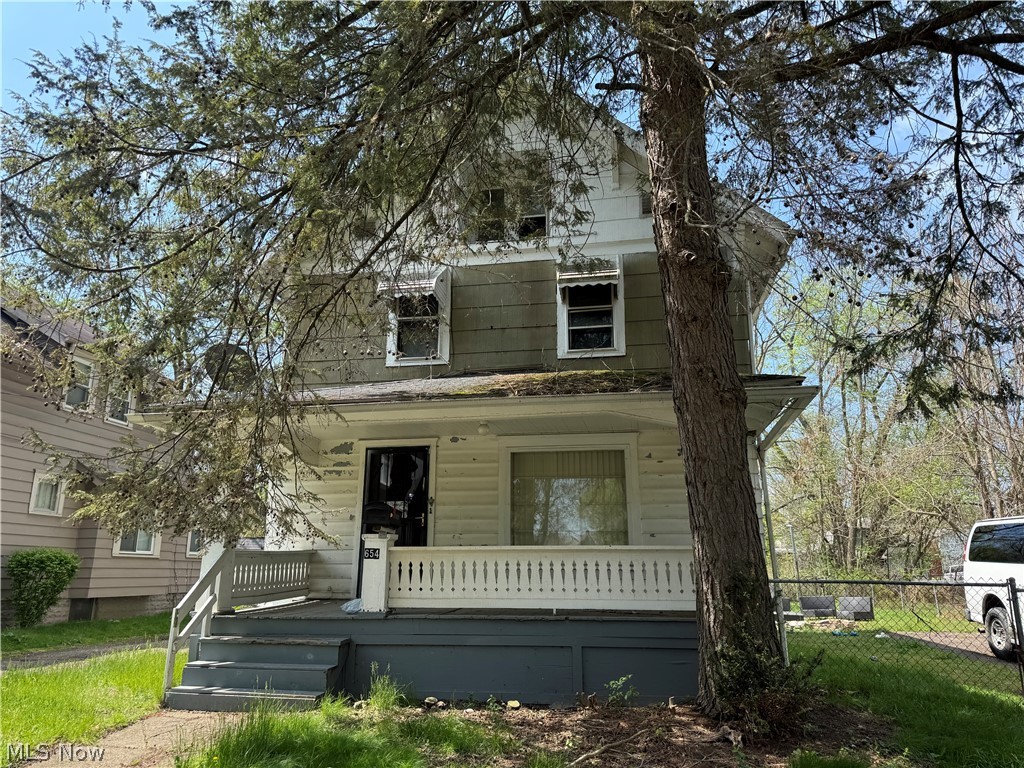 654 Carpenter Street, Akron, OH