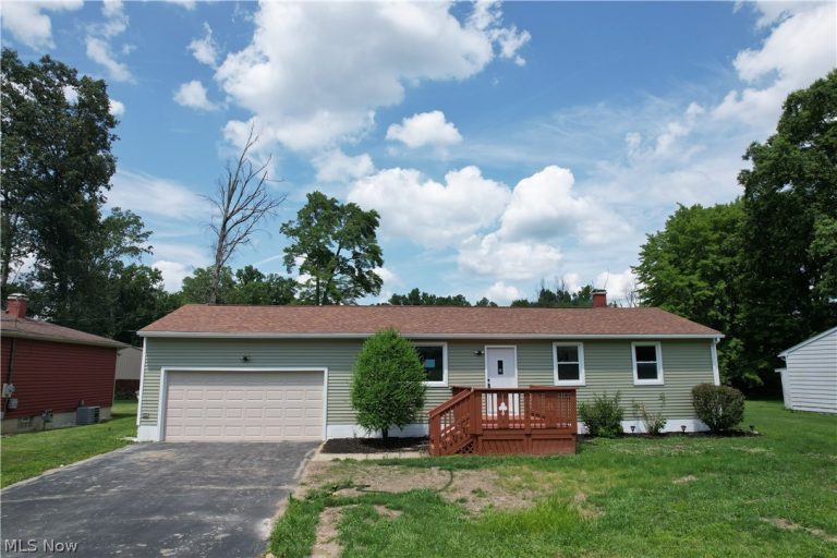 17964 Glendale Avenue, Lake Milton, OH, 44429
