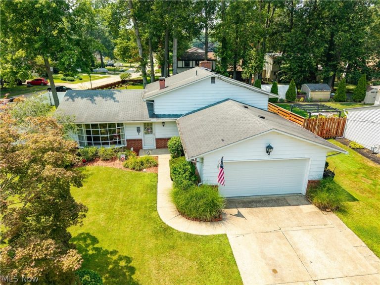 1502 Sanford Street, Vermilion, OH - Photo 3