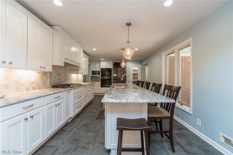 10710 Cardinal Lane, Brecksville, OH - Photo 3