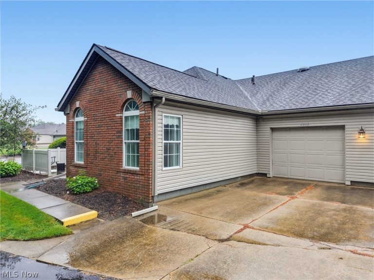 4286 Hunters Chase Lane, Wooster, OH - Photo 3