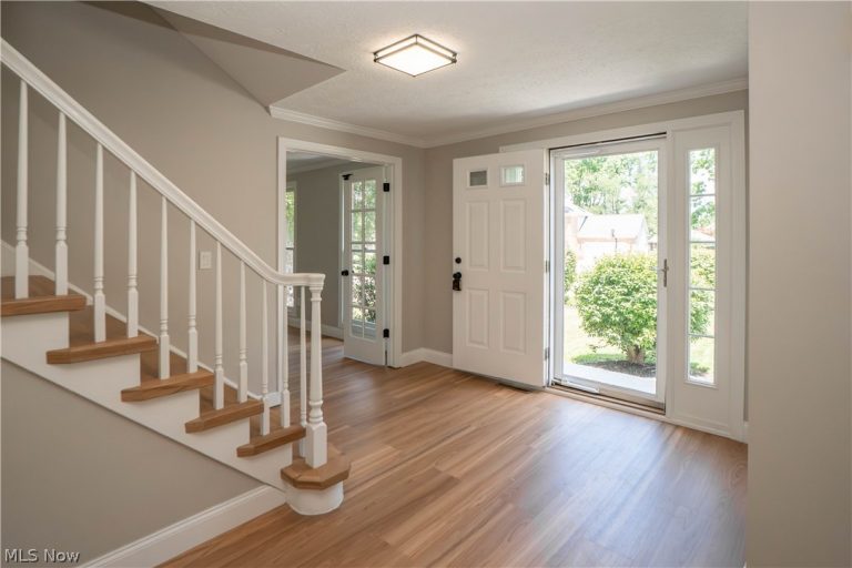 2888 Saint Albans Circle, North Canton, OH - Photo 6