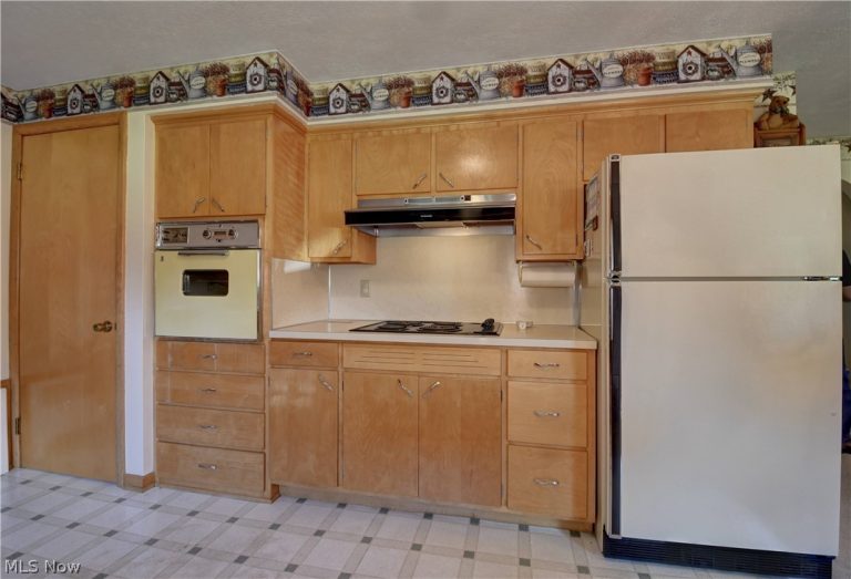 105 Prospect Street, Baltic, OH - Photo 8