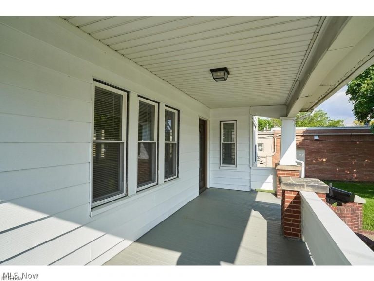 1023 Portage Trail, Cuyahoga Falls, OH - Photo 2