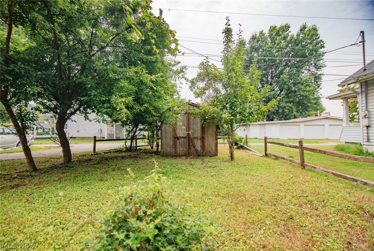417 57th Street, Vienna, WV - Photo 5
