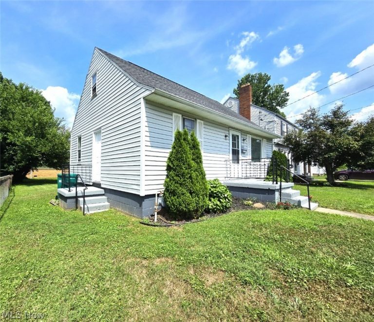 1103 30th Street, Parkersburg, WV - Photo 2