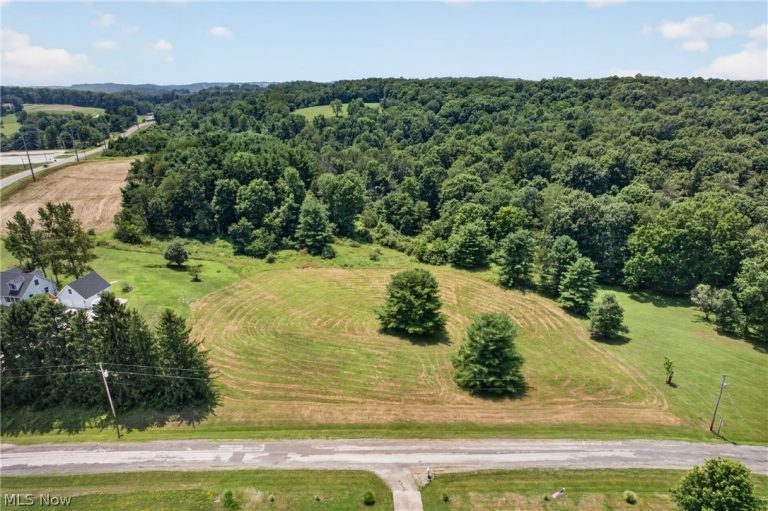 228 Pineview Lane, Carrollton, OH, 44615