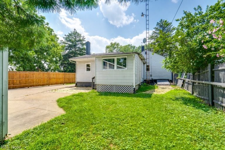 347 Buckeye Avenue, Alliance, OH - Photo 3