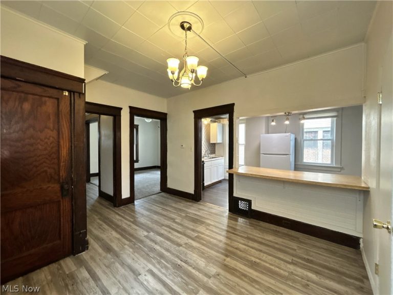 1303 Oregon Avenue, Steubenville, OH - Photo 6