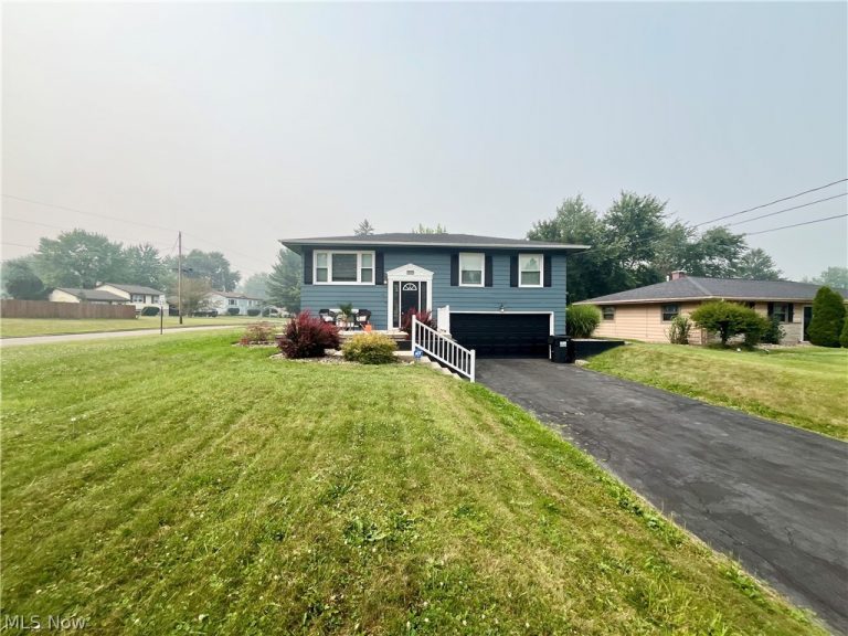 4626 Warwick Drive, Canfield, OH - Photo 5