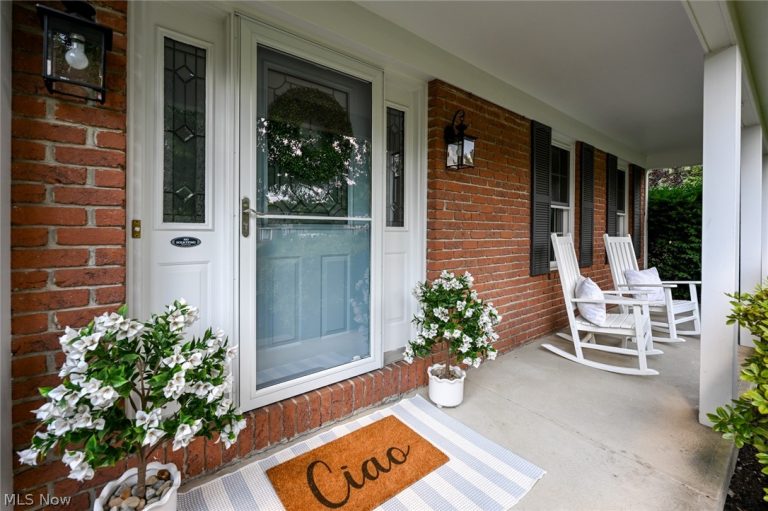 7956 Orianna Street, Brecksville, OH - Photo 2