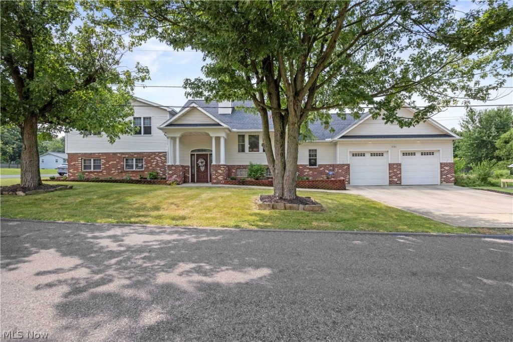 6160 Ethel Avenue, Elyria, OH