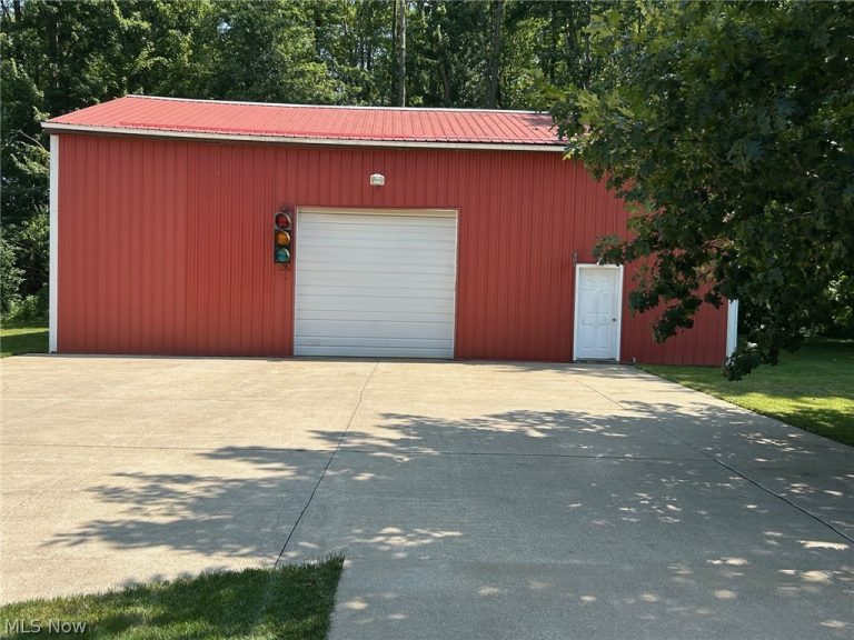 110 Railroad Street, LaGrange, OH - Photo 4