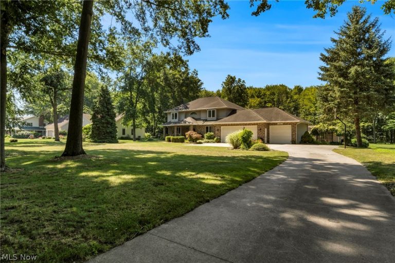 48261 Rice Road, Amherst, OH - Photo 4