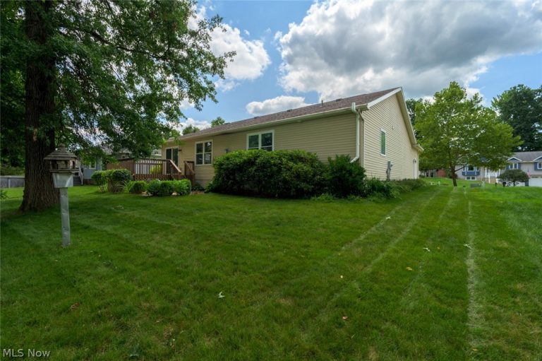 1048 Susan Road, Ravenna, OH - Photo 6