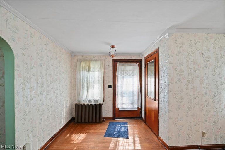 374 Niles Cortland Road, Warren, OH - Photo 6
