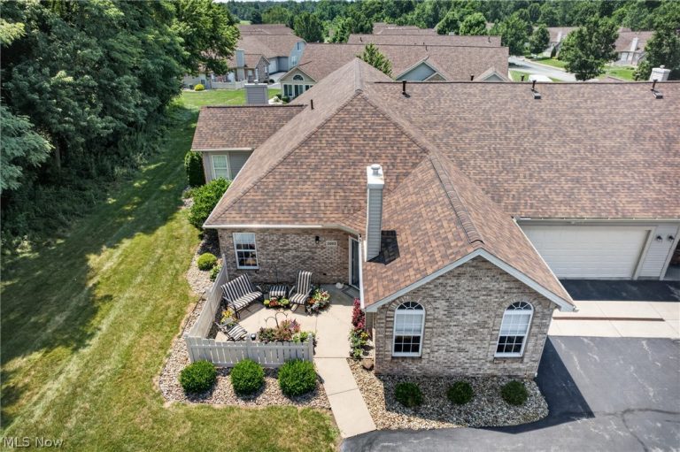 695 Western Reserve Road #2003, Poland, OH - Photo 2
