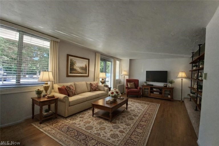 12900 Lake Avenue #118, Lakewood, OH - Photo 2