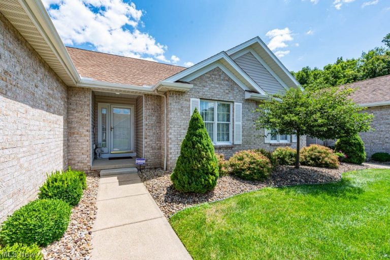 831 Auburn Hills Dr. #A, Boardman, OH - Photo 2