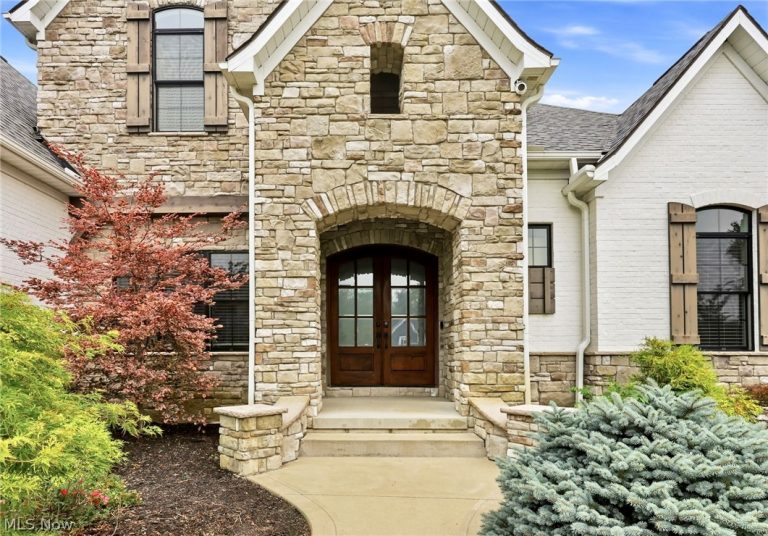 5623 Graven Way, Wadsworth, OH - Photo 3