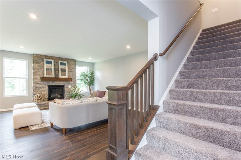 36201 Sophia Lane, North Ridgeville, OH - Photo 2