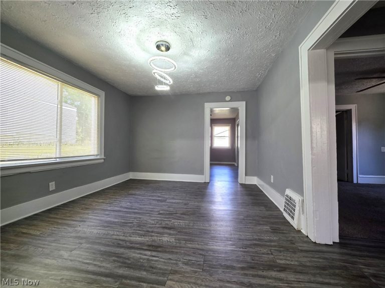 432 Fuller Street, Akron, OH - Photo 5