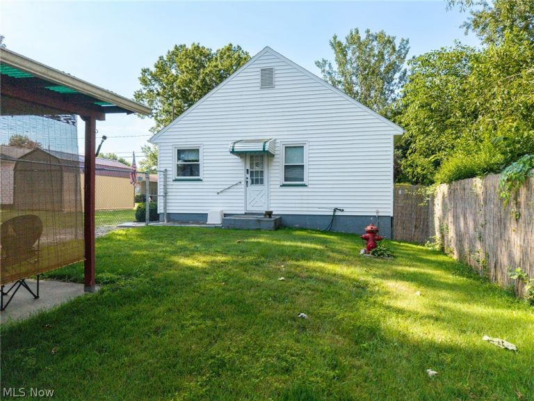 815 Iona Avenue, Akron, OH - Photo 3