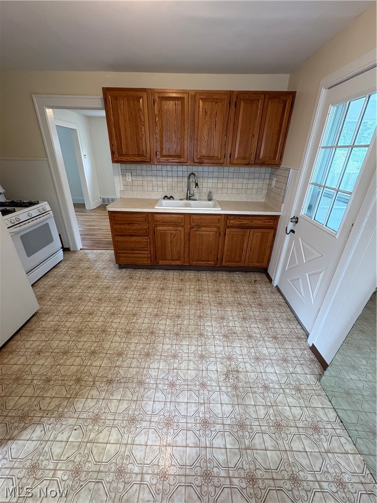 4904 109th Street, Garfield Heights, OH - Photo 2
