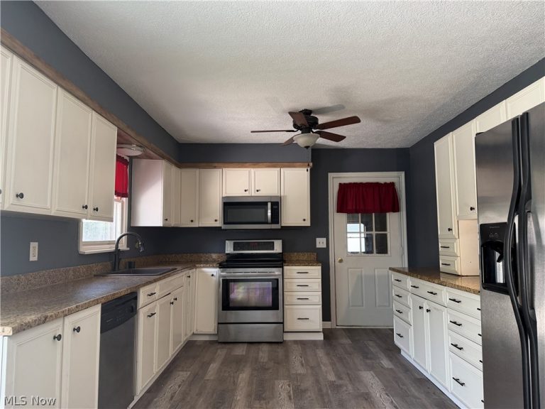 3337 Northern Street, Canton, OH - Photo 2
